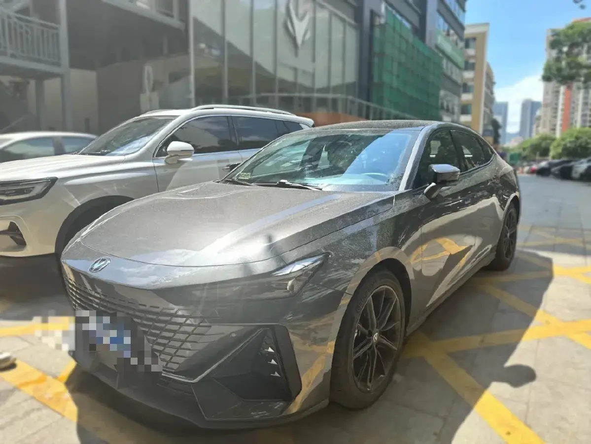 2022 ChangAn UNI-V 1.5T 188HP L4 7DCT