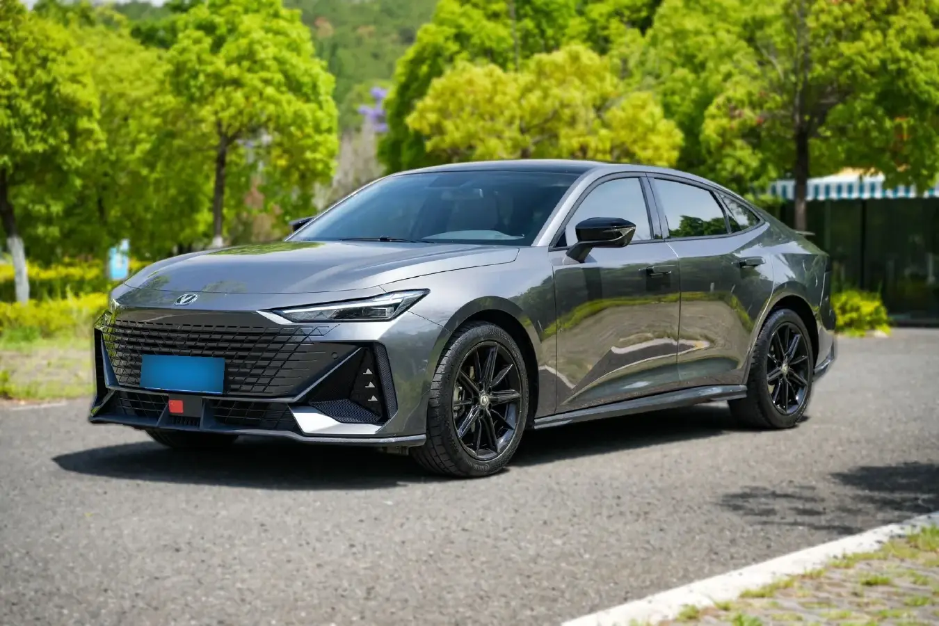 2022 ChangAn UNI-V 1.5T 188HP L4 7DCT