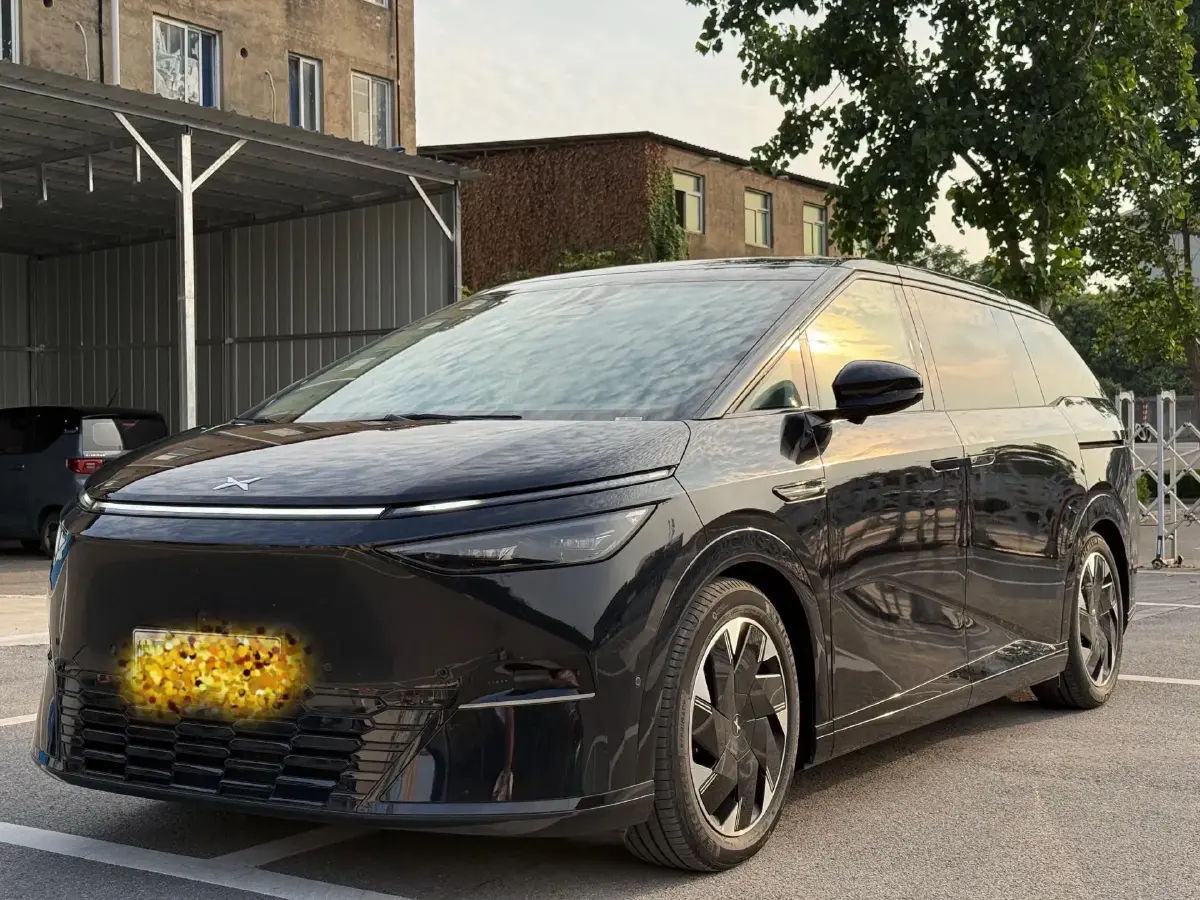 2024 Xpeng X9 BEV 101.5KWH