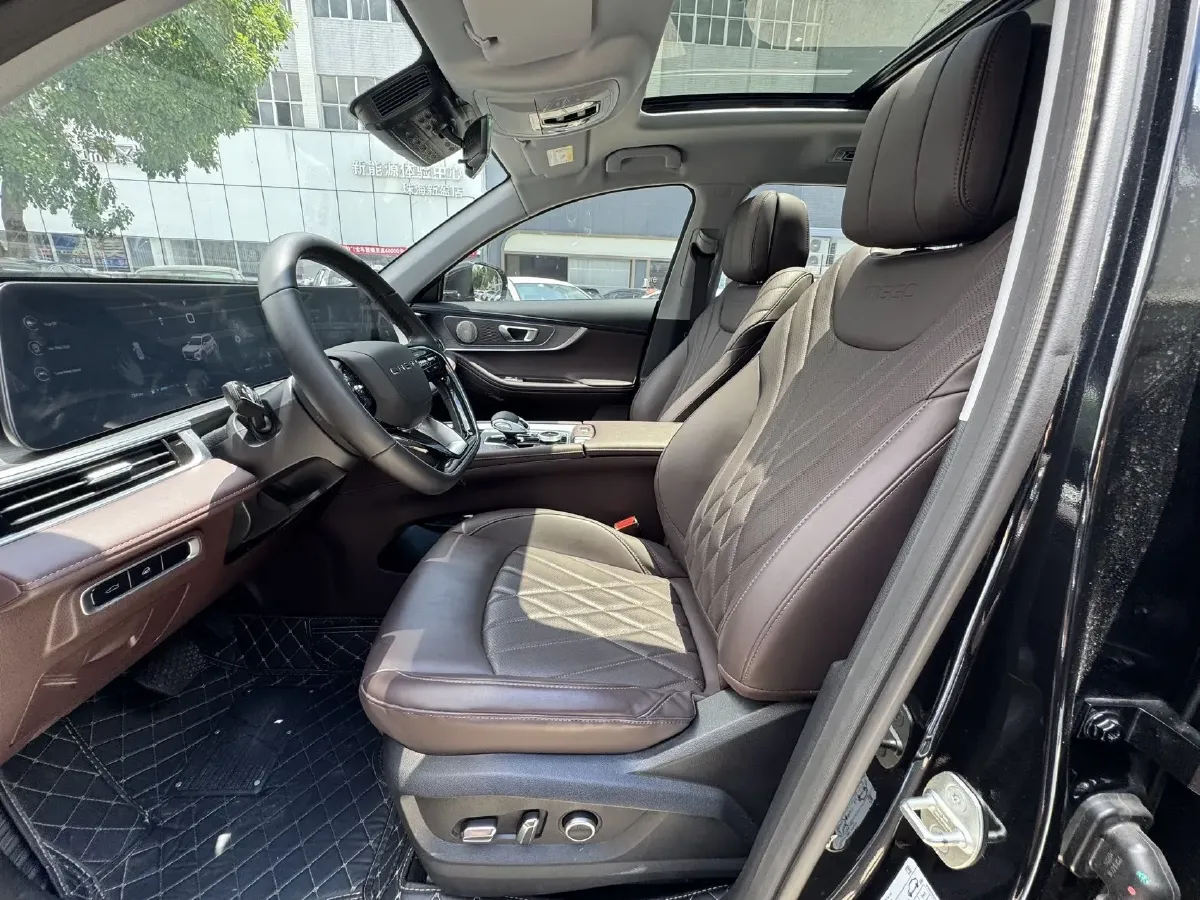 2025 Chery Tiggo 8 PRO 1.6T 197HP L4 7DCT,autocango,china used car exporter,china ev exporter,chinese used car exporter,chinese used ev exporter