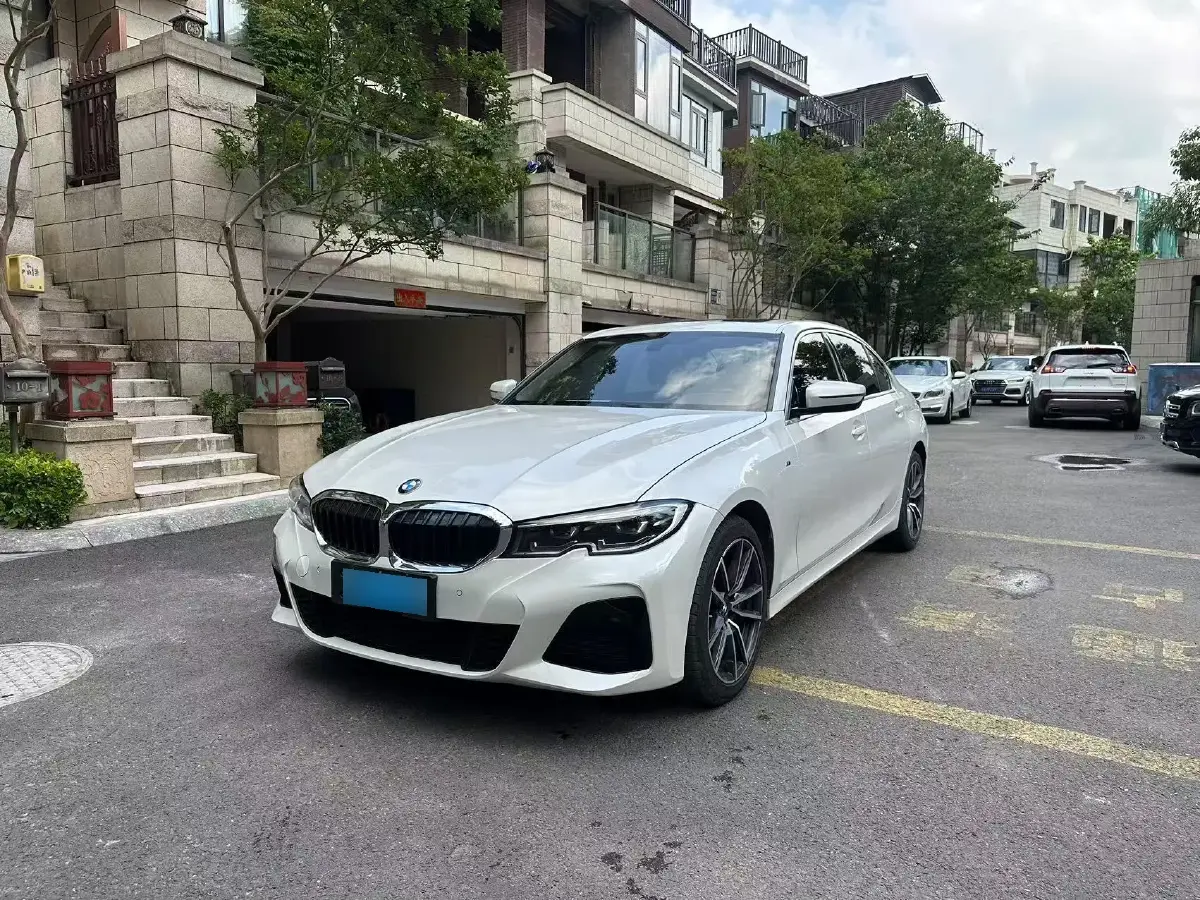 2022 BMW 3 Series 2.0T 156HP L4 8AT
