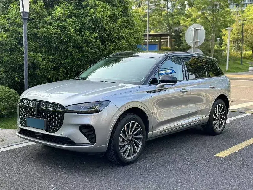 2024 Lincoln Corsair 2.0T 261HP L4 8AT