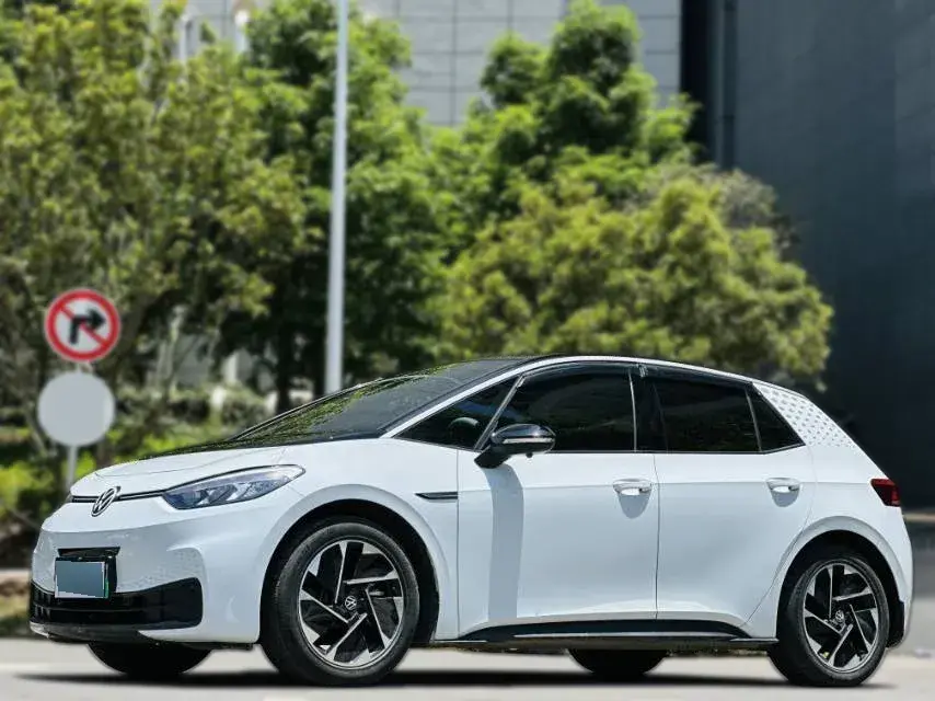 2023 Volkswagen ID.3 BEV 52.8KWH