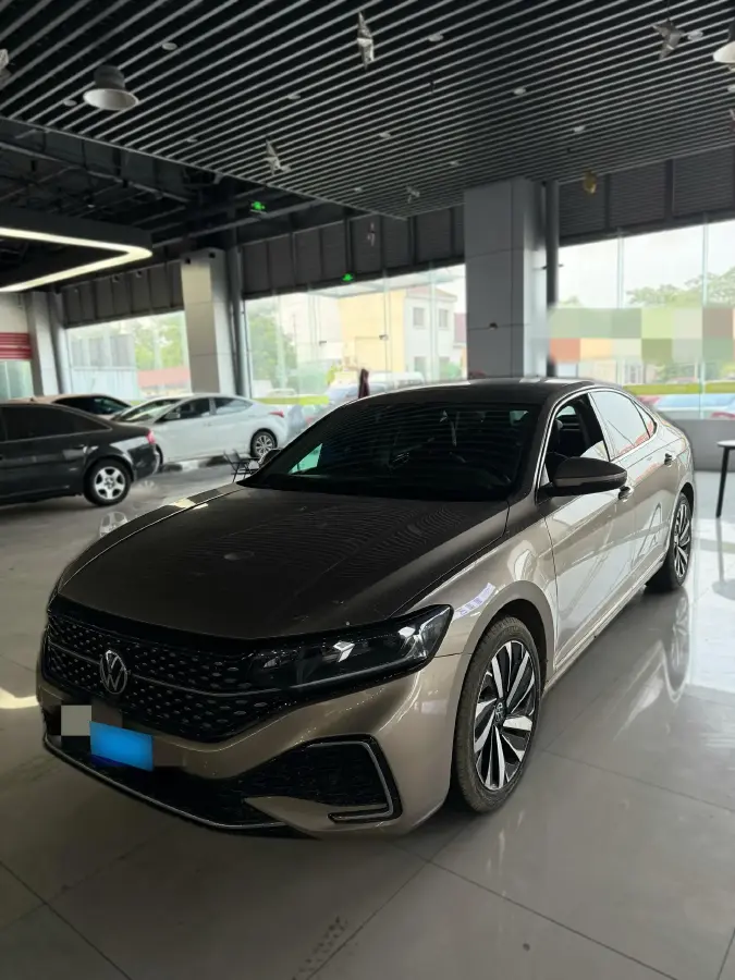2022 Volkswagen Passat 2.0T 186HP L4 7DCT