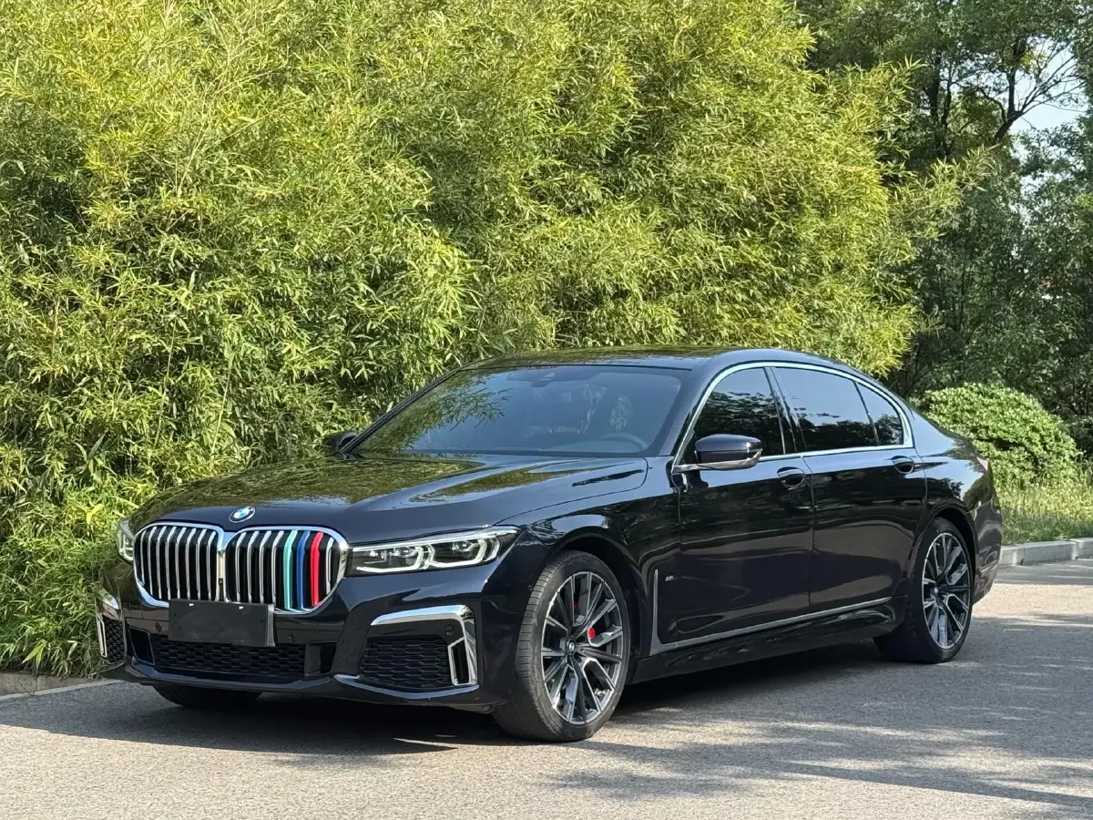 2022 BMW 7 Series 3.0T 340HP L6 8AT