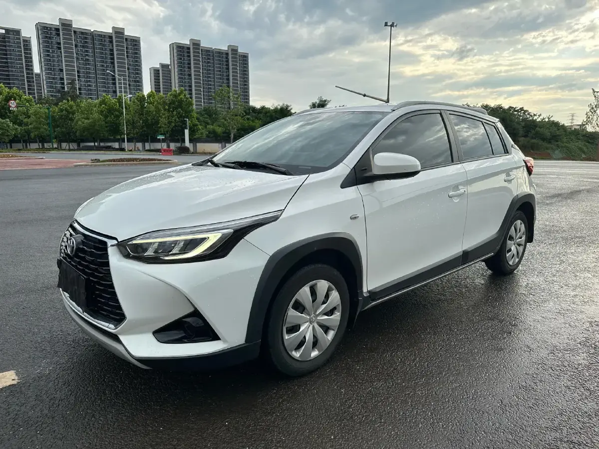 2022 Toyota Yaris L 1.5L 112HP L4 CVT