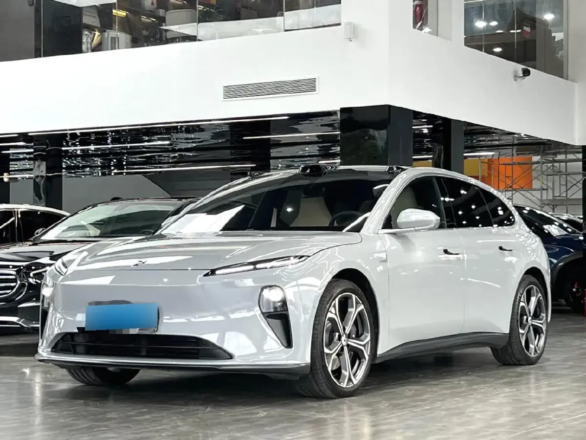 2024 NIO ET5T BEV 75KWH