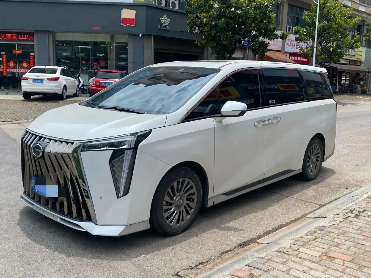 2023 GAC Trumpchi M8 2.0T 252HP L4 8AT