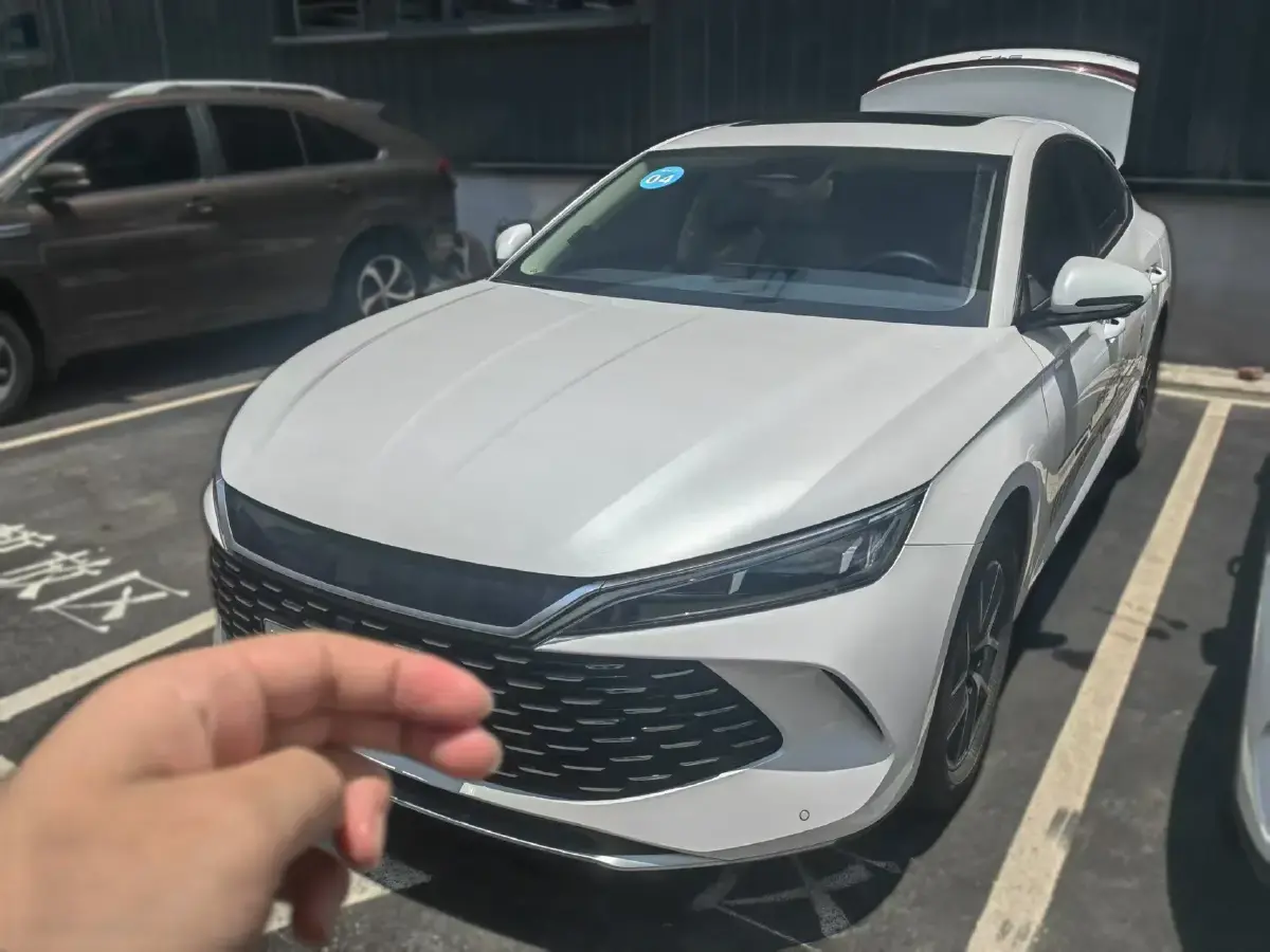 2024 BYD QinL 1.5L 101HP L4 E-CVT PHEV 15.87KWH