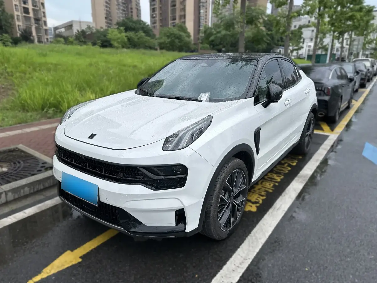 2023 LYNK&CO 05 2.0T 254HP L4 8AT