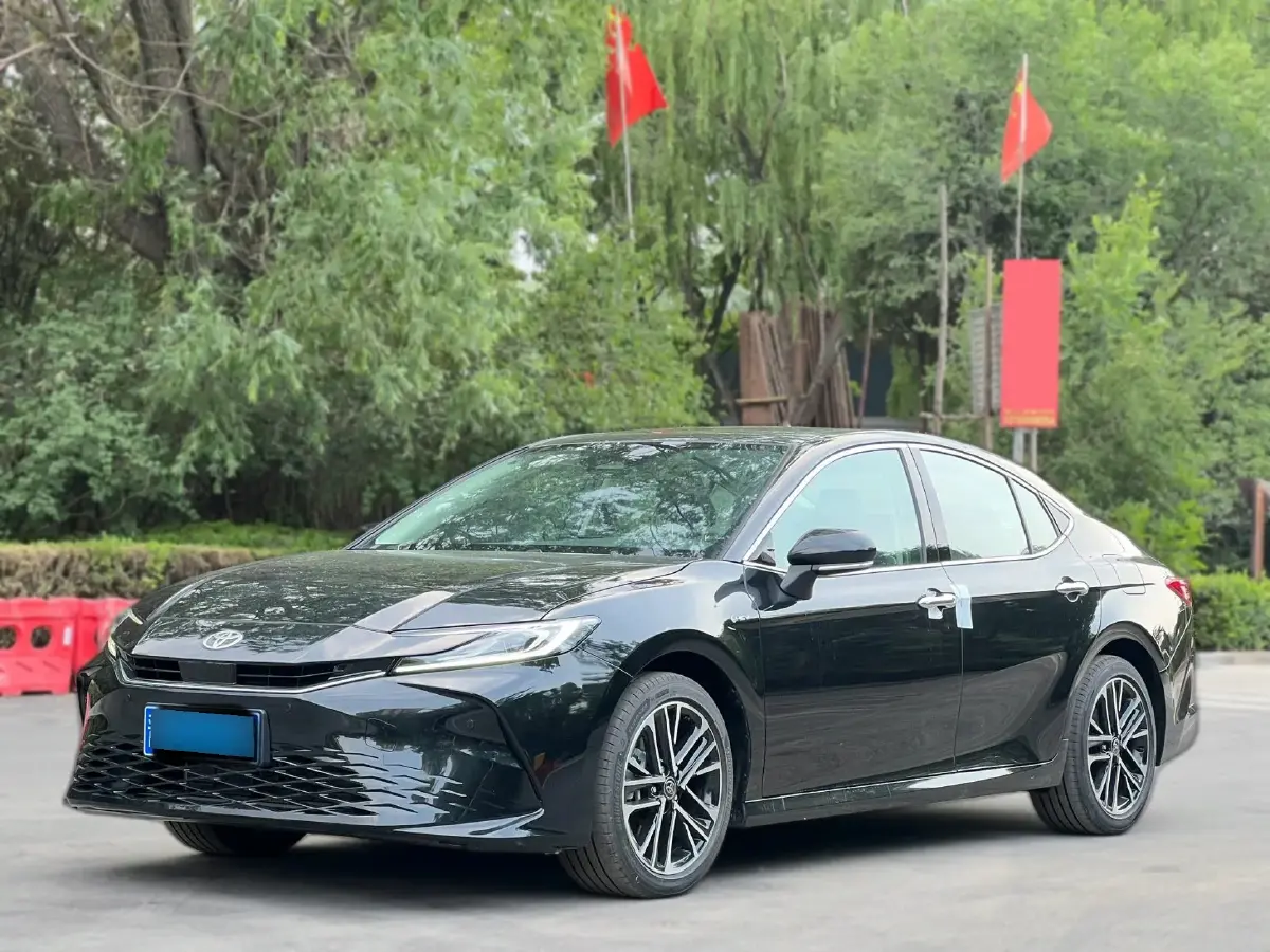 2024 Toyota Camry 2.5L 185HP L4 E-CVT Hybrid
