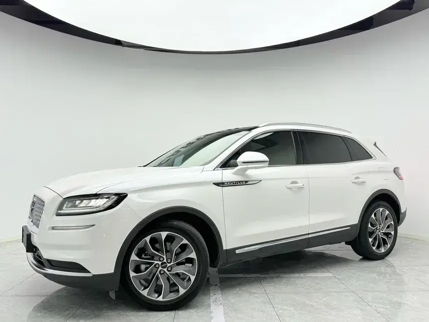 2021 Lincoln Nautilus 2.0T 245HP L4 8AT