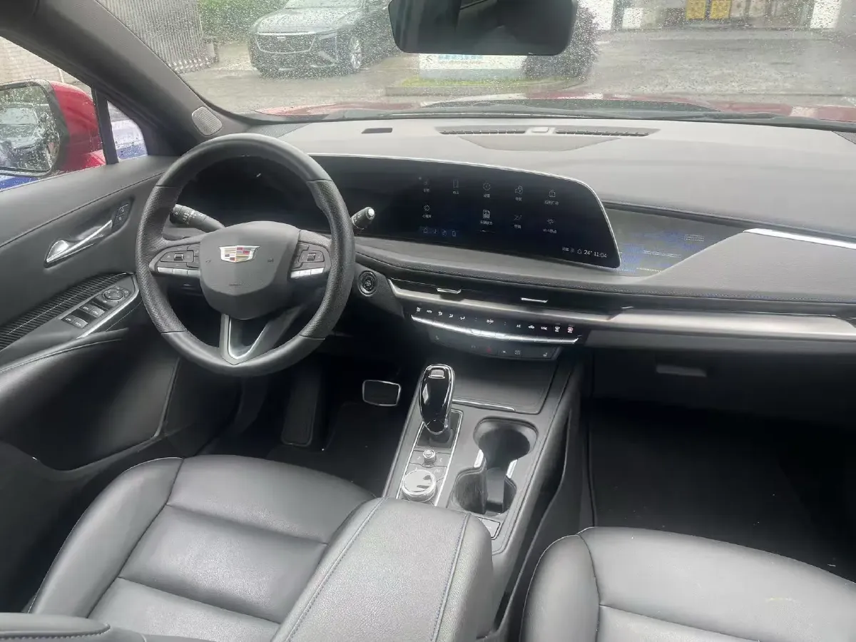 2024 Cadillac XT4 2.0T 237HP L4 9AT,autocango,china used car exporter,china ev exporter,chinese used car exporter,chinese used ev exporter