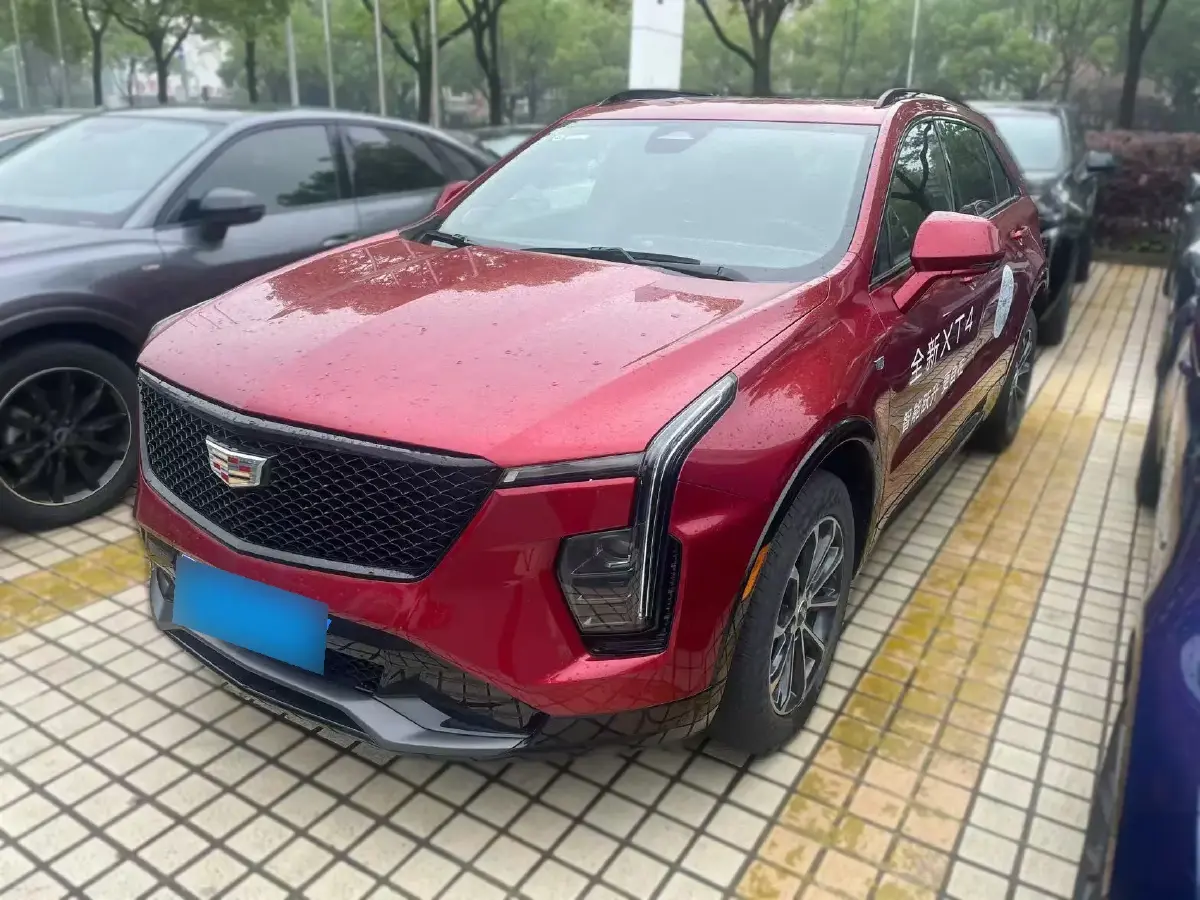 2024 Cadillac XT4 2.0T 237HP L4 9AT