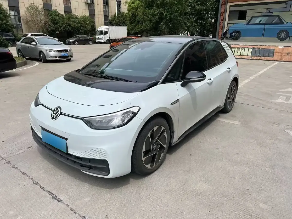 2023 Volkswagen ID.3 BEV 52.8KWH