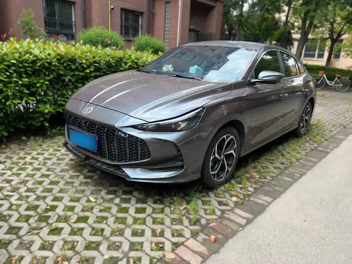 2025 MG 5 1.5T 181HP L4 7DCT