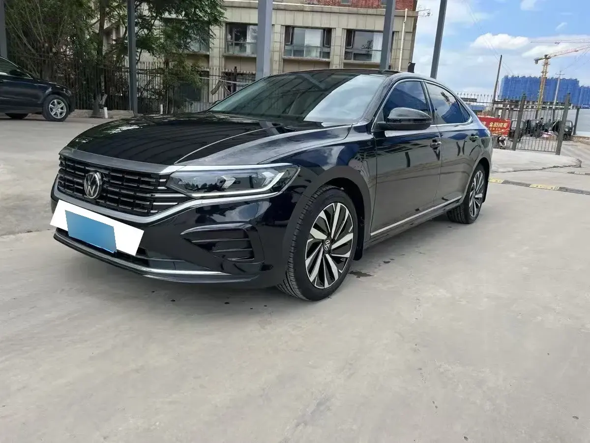 2023 Volkswagen Passat 2.0T 186HP L4 7DCT
