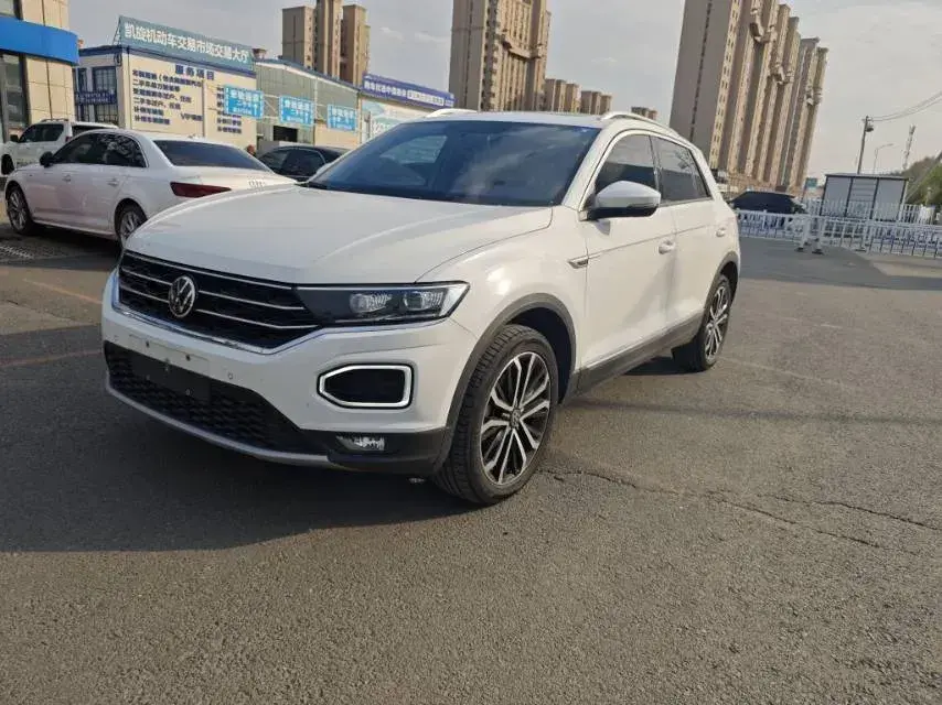 2022 Volkswagen T-Roc 1.4T 150HP L4 7DCT