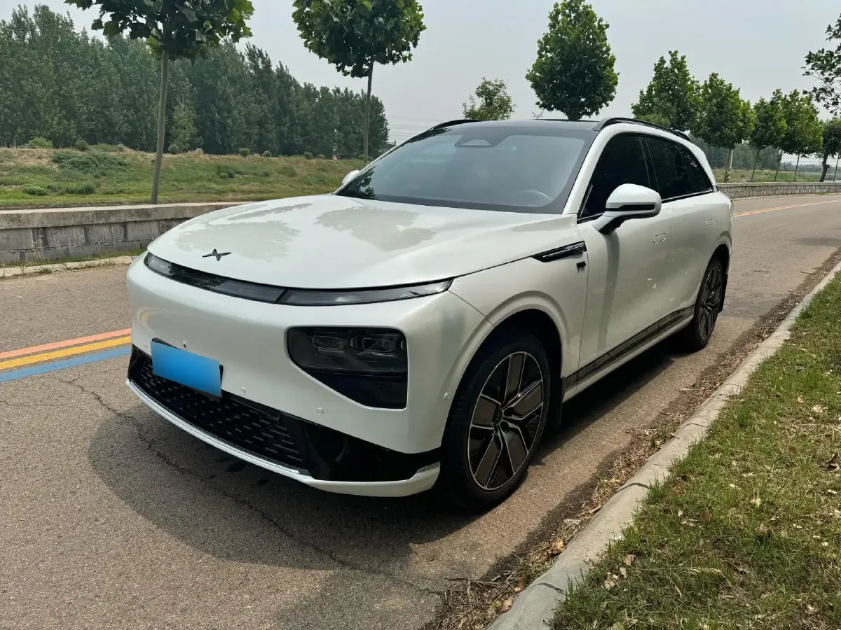 2022 Xpeng G9 BEV 98KWH