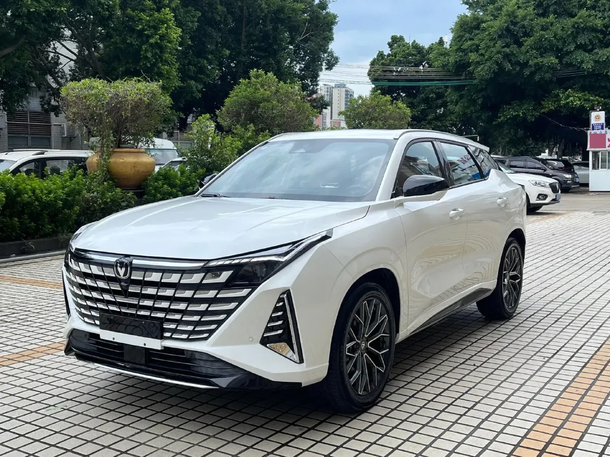 2025 ChangAn UNI-Z 1.5T 188HP L4 7DCT,autocango,china used car exporter,china ev exporter,chinese used car exporter,chinese used ev exporter