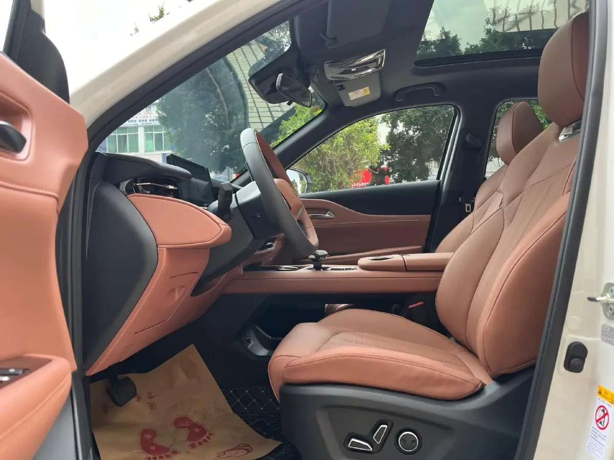 2025 ChangAn UNI-Z 1.5T 188HP L4 7DCT,autocango,china used car exporter,china ev exporter,chinese used car exporter,chinese used ev exporter