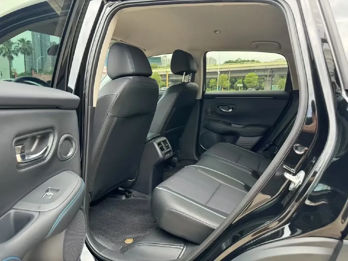 2023 Honda HR-V 2.0L 143HP L4 E-CVT Hybrid,autocango,china used car exporter,china ev exporter,chinese used car exporter,chinese used ev exporter