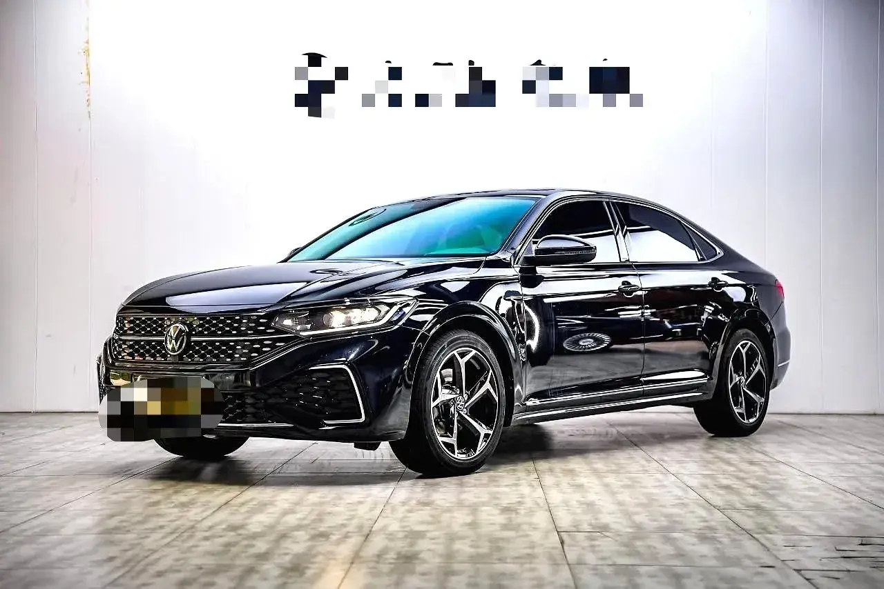 2023 Volkswagen Passat 2.0T 186HP L4 7DCT