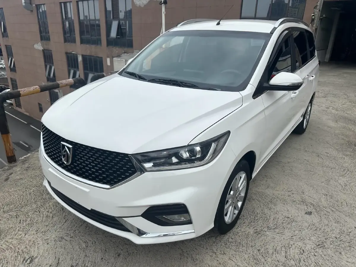 2021 BaoJun 360 1.5L 105HP L4 CVT