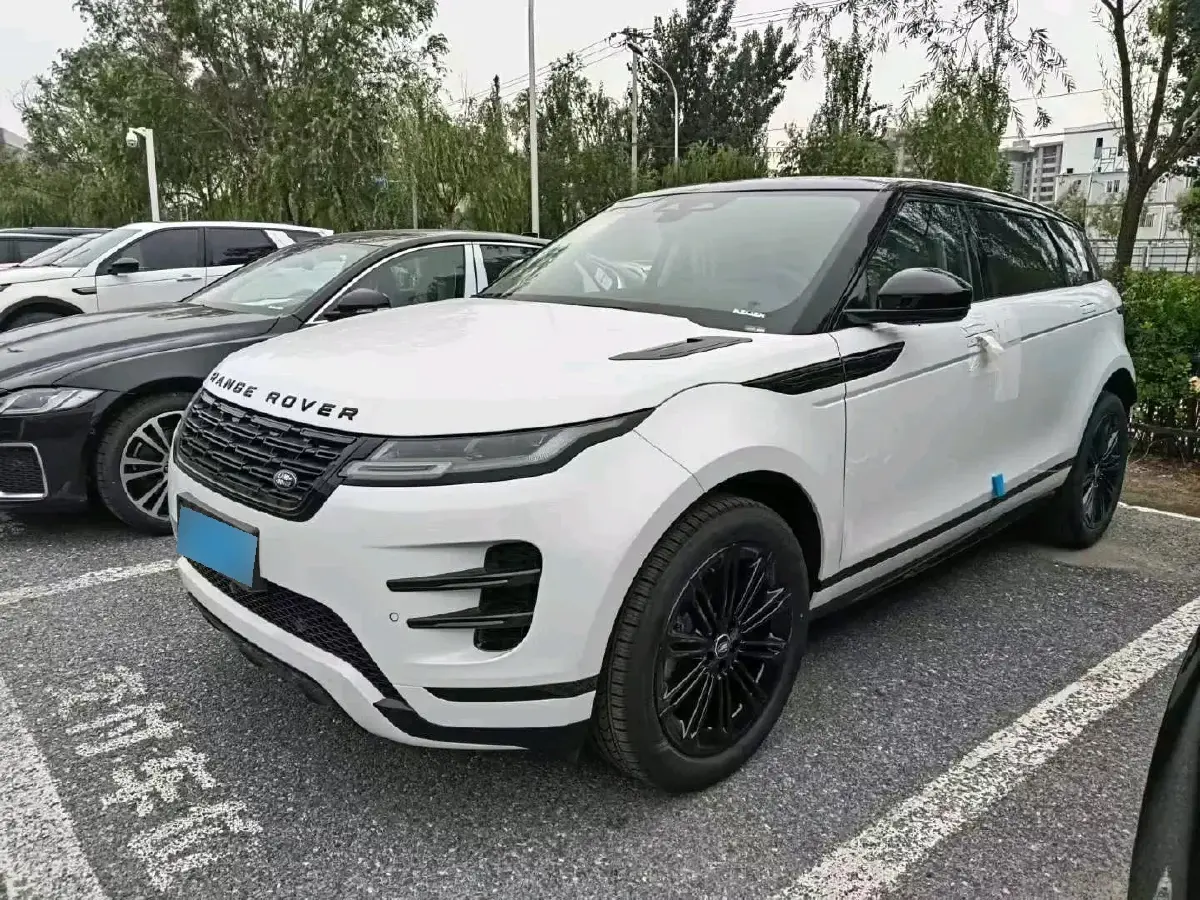 2024 Land Rover Range Rover Evoque 2.0T 249HP L4 9AT