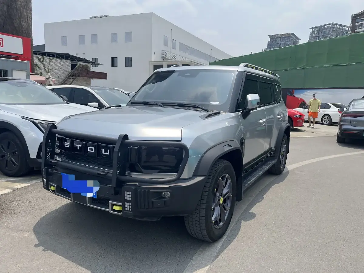 2023 Jetour Traveller 2.0T 254HP L4 7DCT