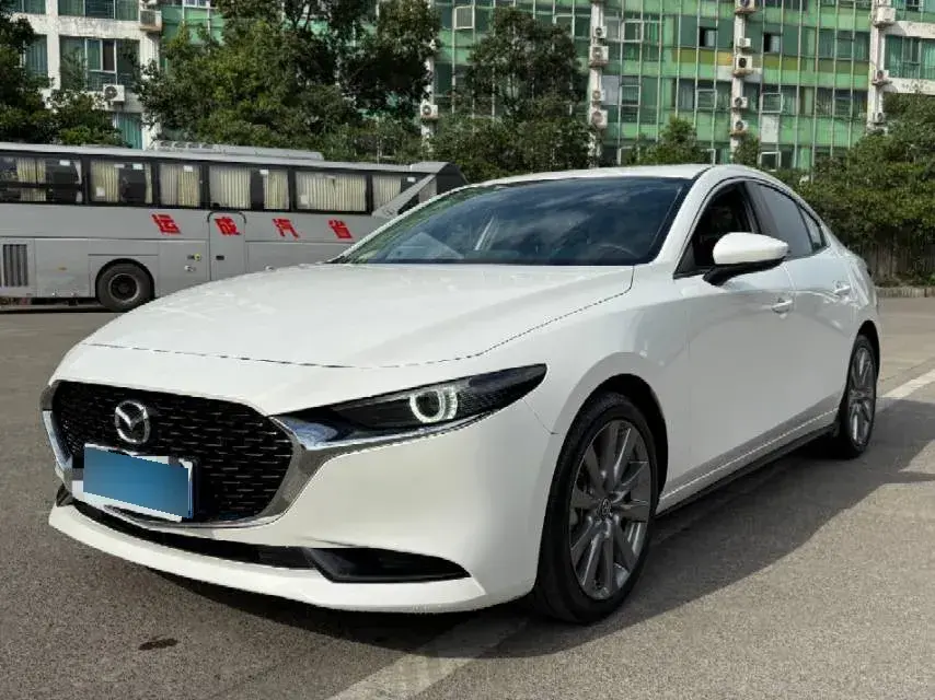 2022 Mazda 3 Axela 2.0L 158HP L4 6AT