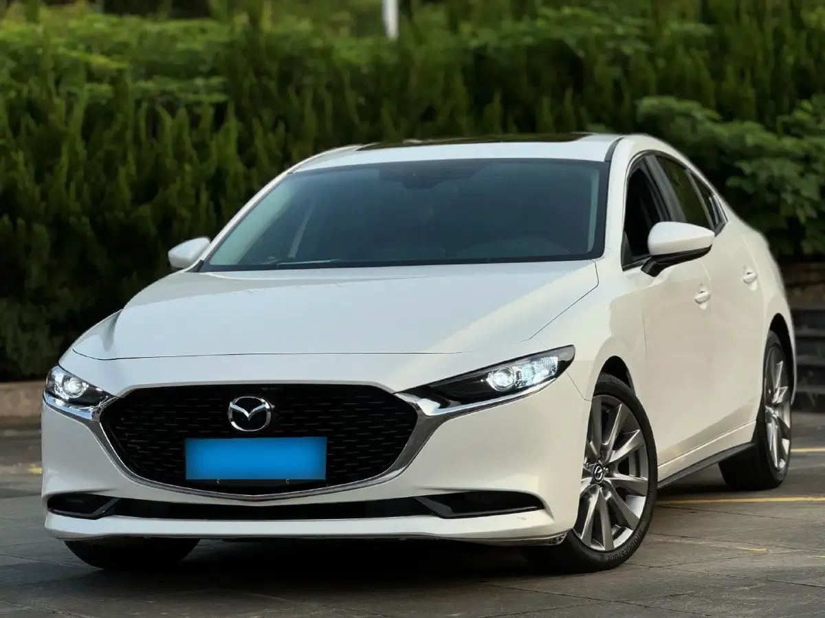 2022 Mazda 3 Axela 2.0L 158HP L4 6AT