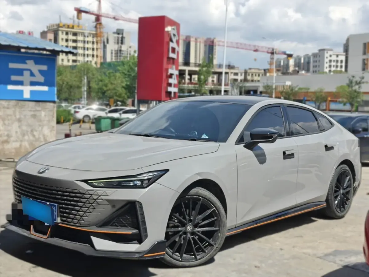 2022 ChangAn UNI-V 1.5T 188HP L4 7DCT