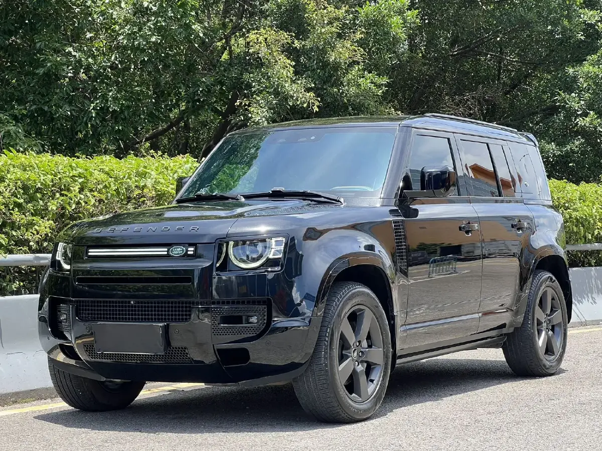 2024 Land Rover Defender 3.0T 400HP L6 8AT