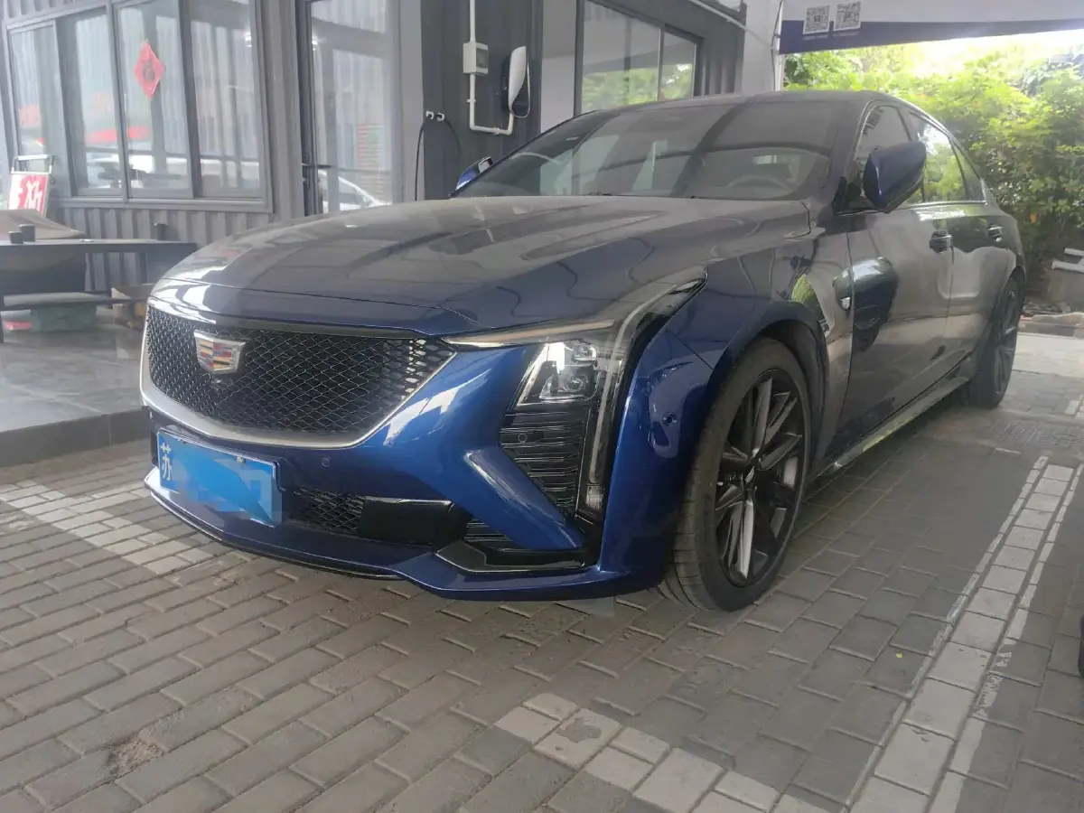 2024 Cadillac CT5 2.0T 237HP L4 10AT