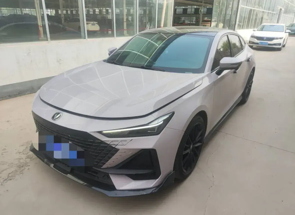 2022 ChangAn UNI-V 1.5T 188HP L4 7DCT