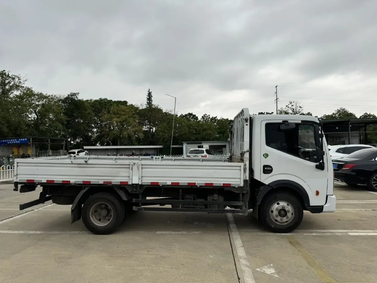 2015 Dongfeng DongFeng Pickup 2.4T 82HP L4 5MT,autocango,china used car exporter,china ev exporter,chinese used car exporter,chinese used ev exporter