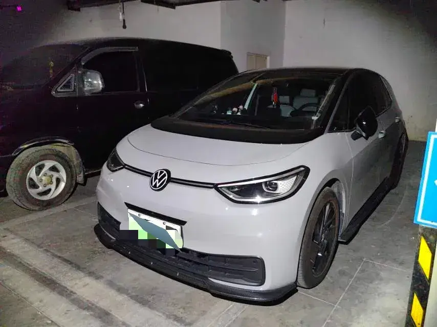 2023 Volkswagen ID.3 BEV 52.8KWH