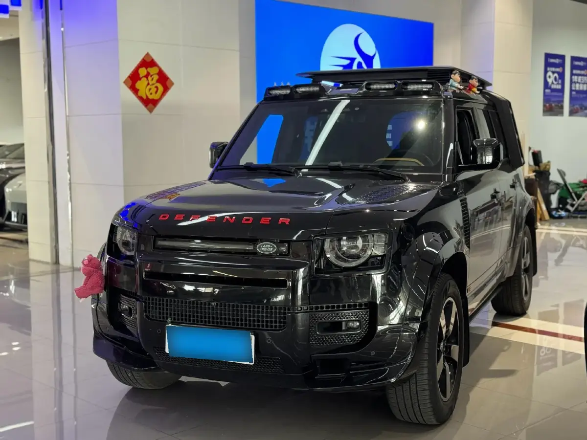 2024 Land Rover Defender 3.0T 400HP L6 8AT