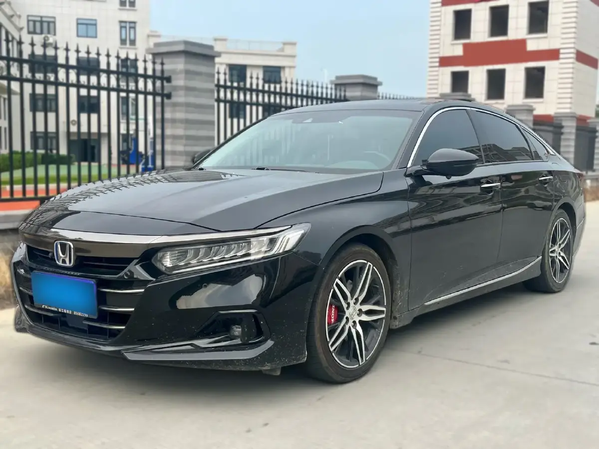 2022 Honda Accord 2.0L 146HP L4 E-CVT Hybrid