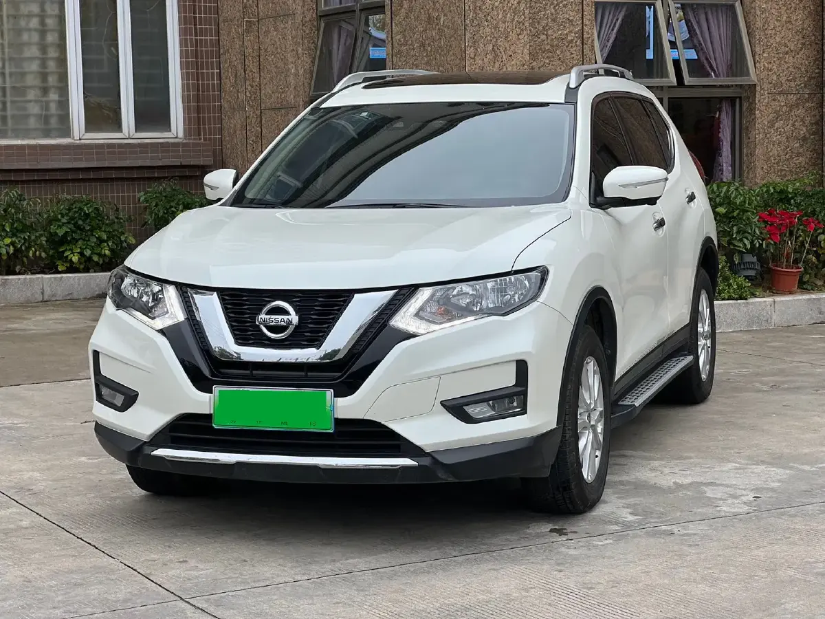 2023 Nissan X-Trail 2.0L 151HP L4 CVT