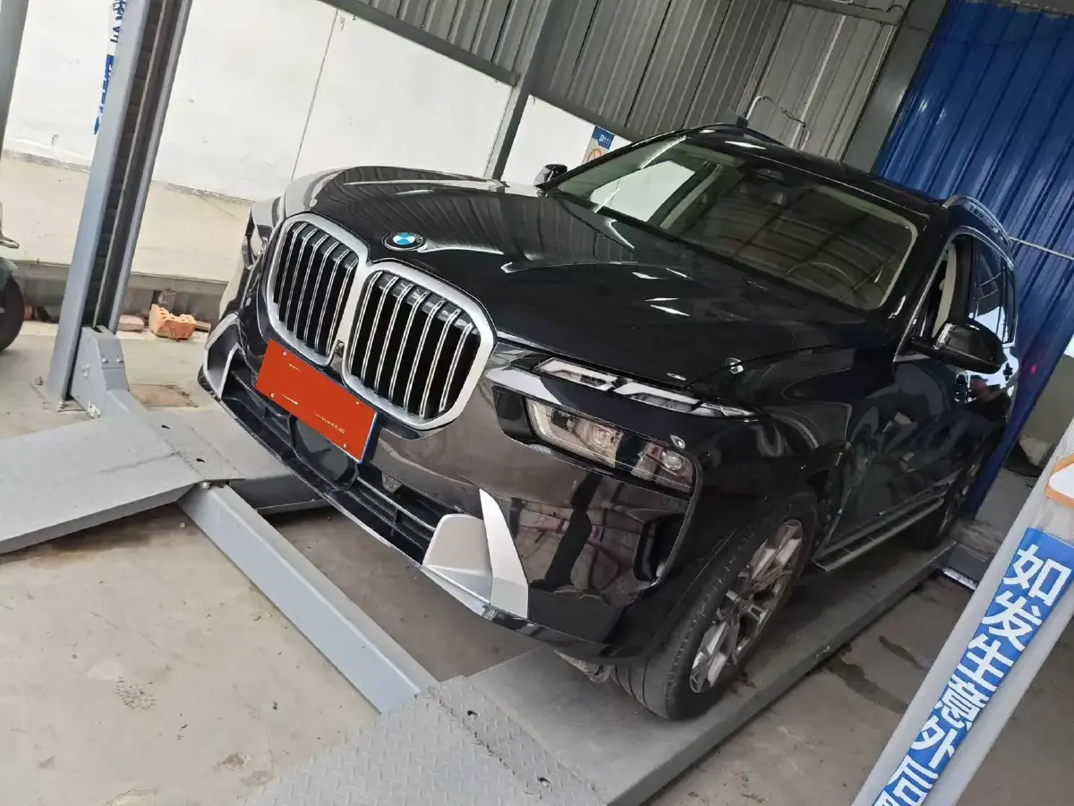 2023 BMW X7 3.0T 381HP L6 8AT