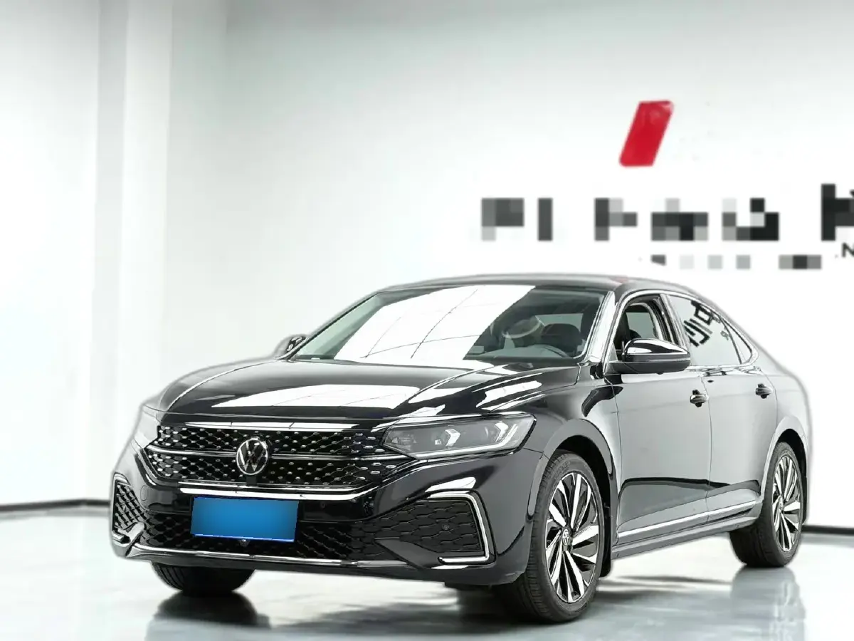 2022 Volkswagen Passat 2.0T 186HP L4 7DCT