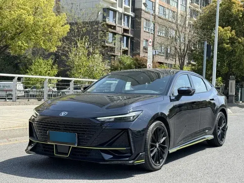 2023 ChangAn UNI-V 1.5T 188HP L4 7DCT