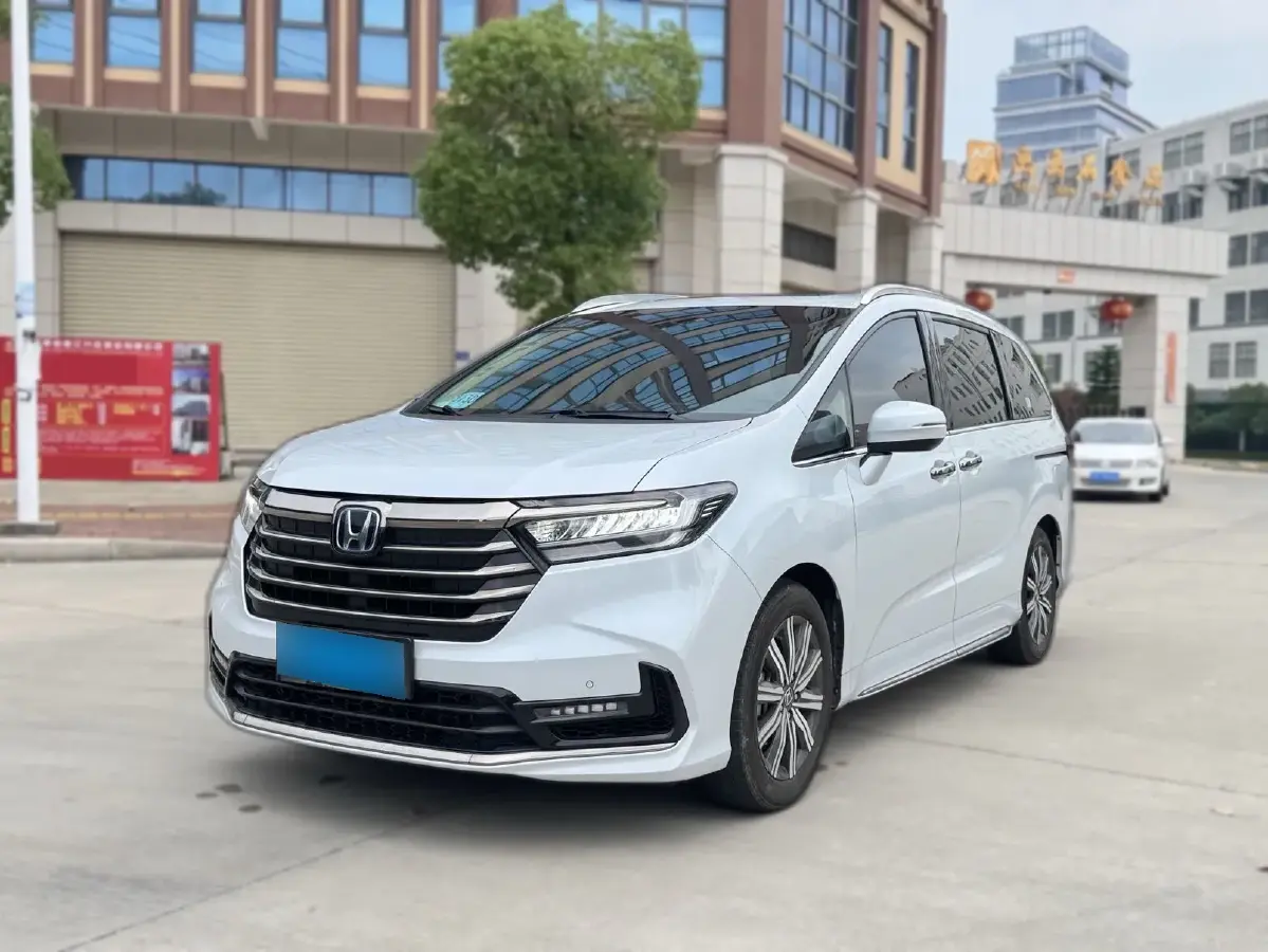 2022 Honda Odyssey 2.0L 146HP L4 E-CVT Hybrid