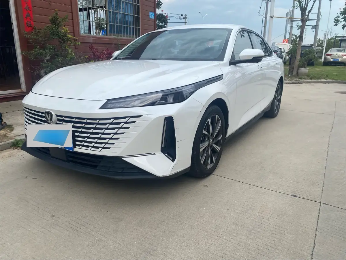 2023 ChangAn Lamore 1.5T 170HP L4 7DCT
