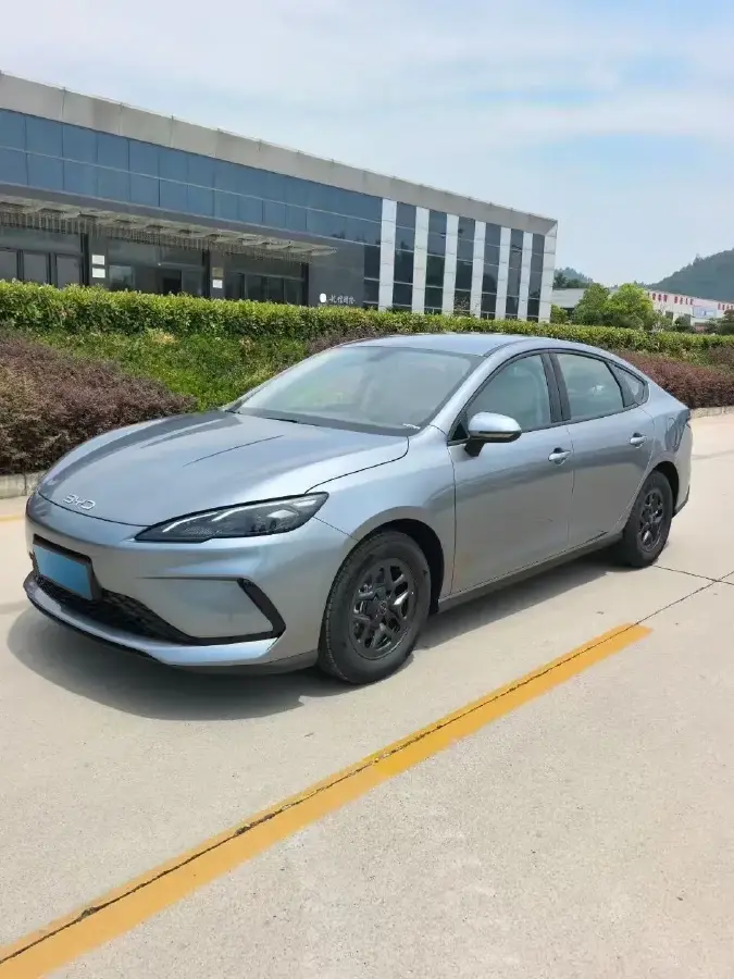 2025 BYD Seal05 DM-i 1.5L 101HP L4 E-CVT PHEV 7.68KWH