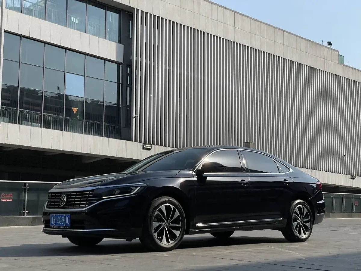 2023 Volkswagen Passat 1.4T 150HP L4 7DCT