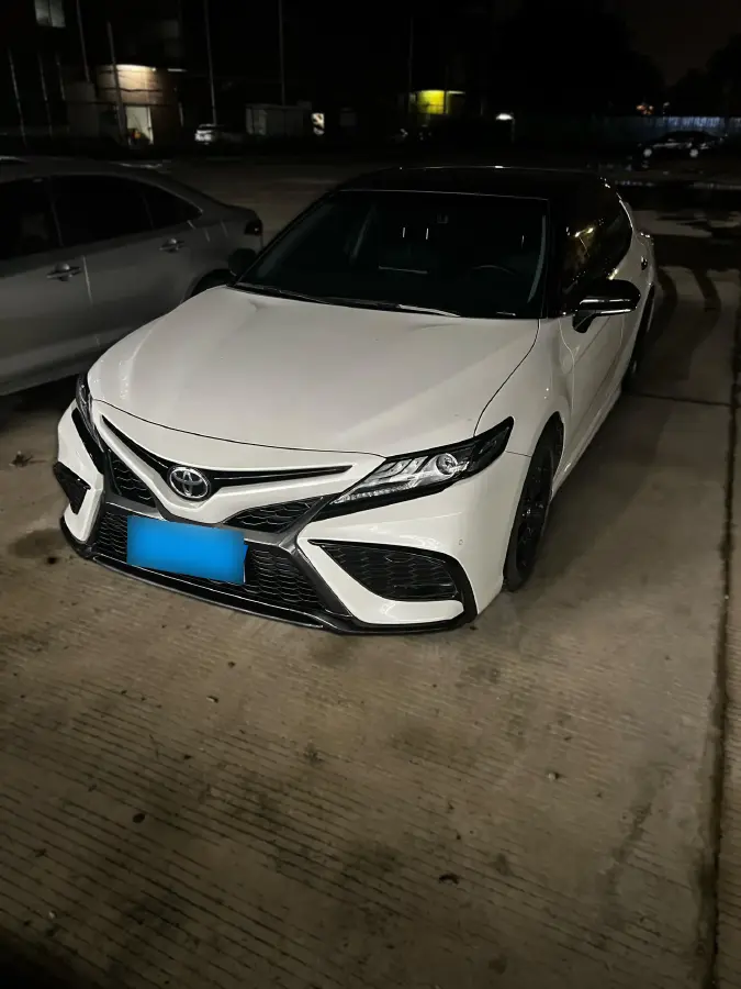 2022 Toyota Camry 2.5L 209HP L4 8AT
