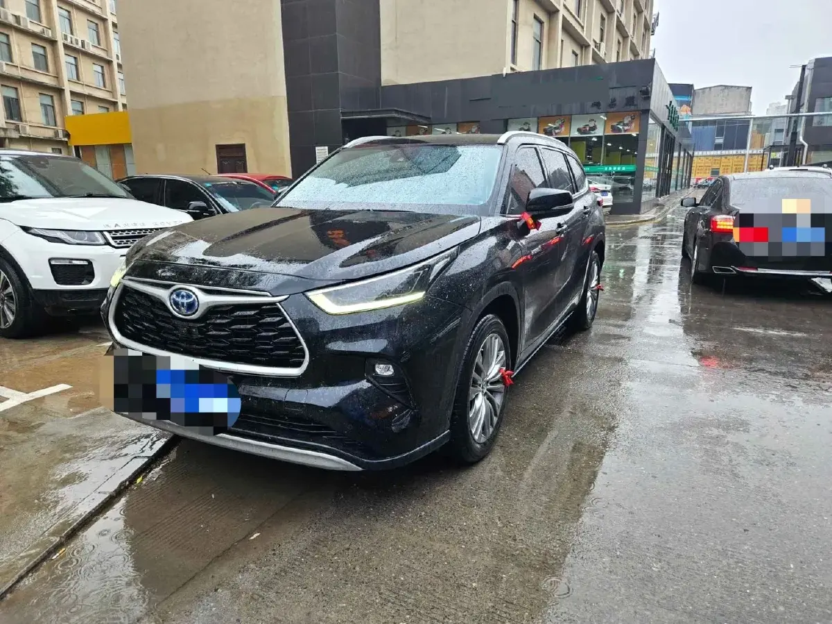 2023 Toyota Highlander 2.5L 189HP L4 E-CVT Hybrid